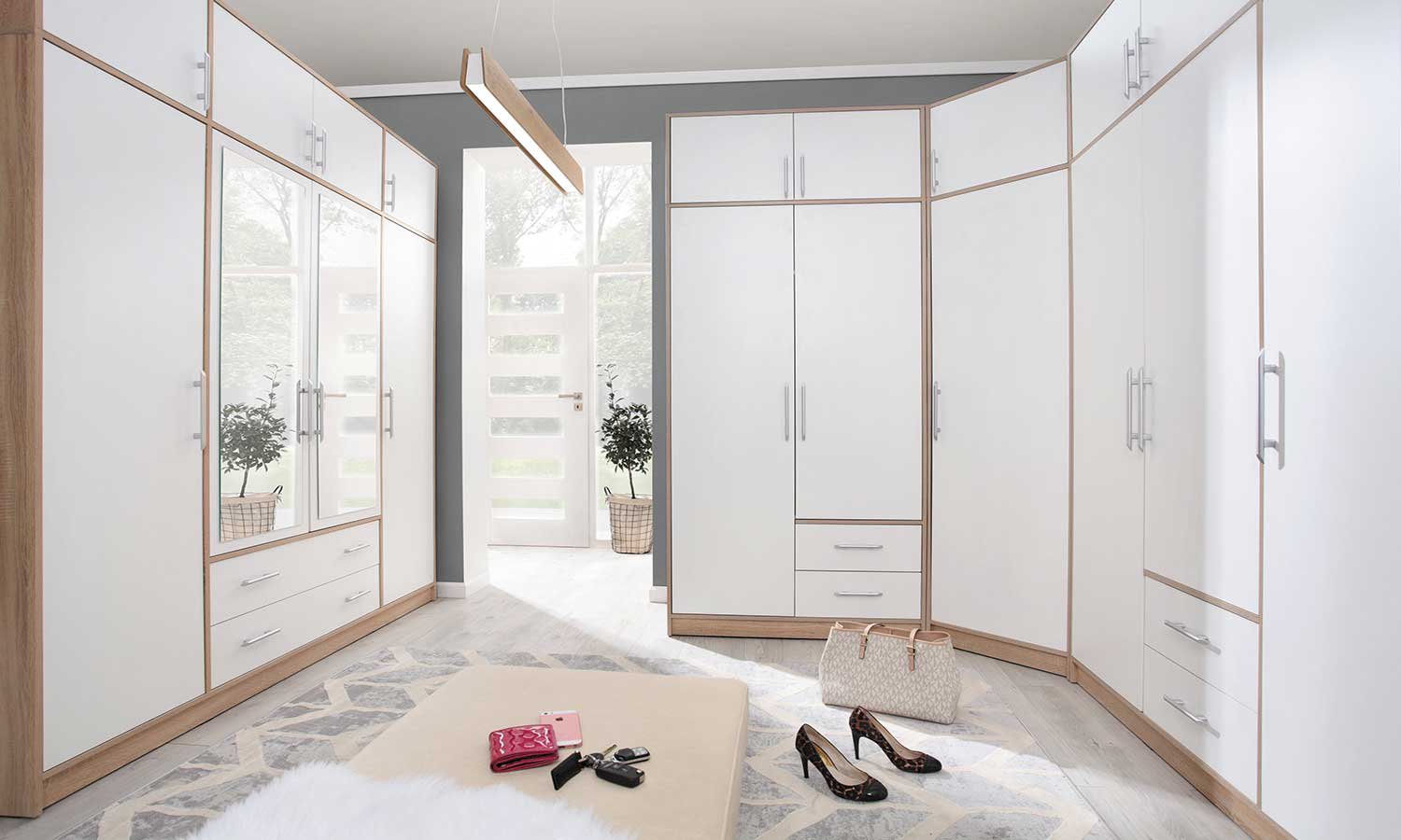 Szafa w sypialni – inspiracje do doskonale zorganizowanego wnętrza